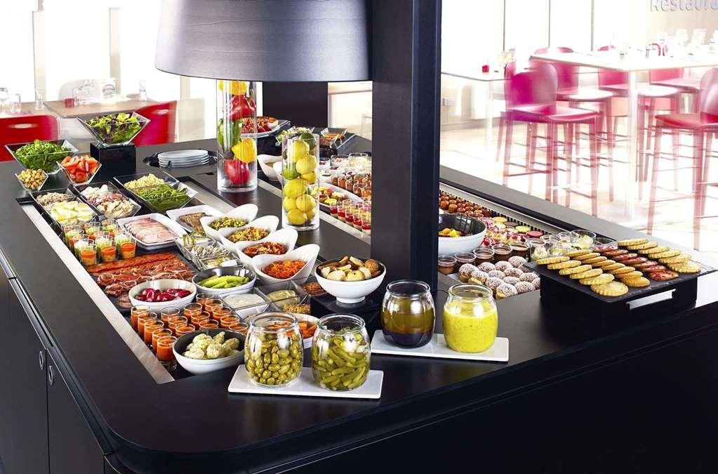 Kyriad Châteauroux - Saint-Maur Restaurante foto